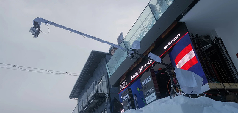 雪道瞬时速递：Polecam 鱼竿摇臂精准捕捉滑雪赛事高光镜头